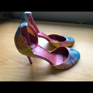 BCBGirls Multicolored Heels, US Size 7; used condition (fair)